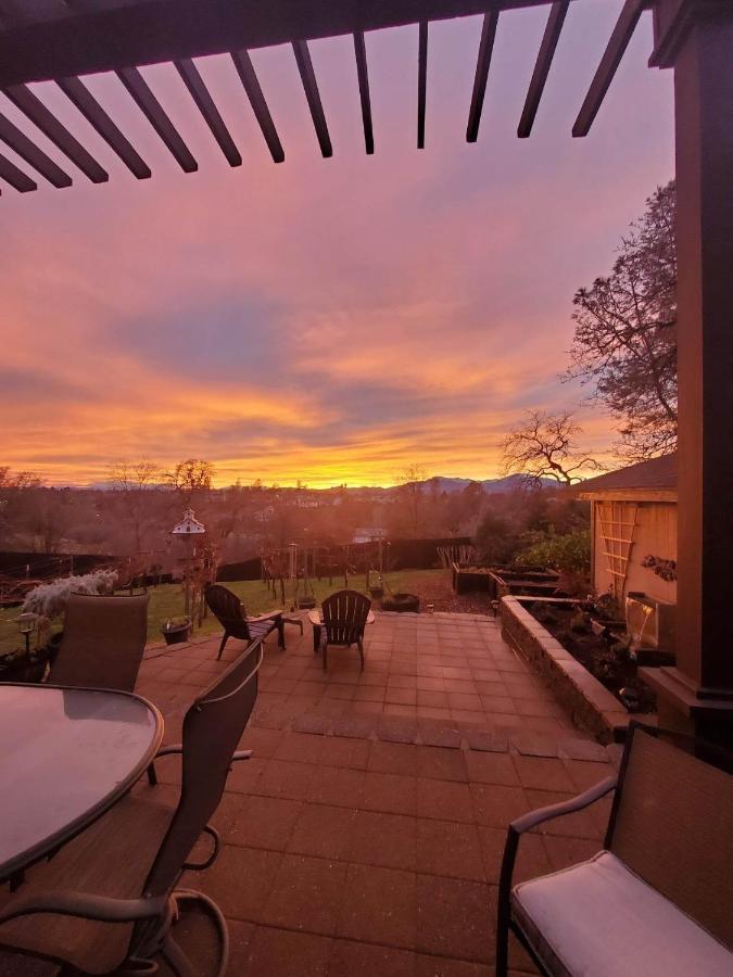 The God Spa Redding Exterior photo
